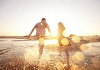 【出会いは◯◯で!?】sexまで急展開な「ひと夏 (だけ) の恋」体験談。
