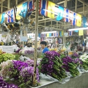【夢のバラ風呂も♪】バンコクの格安フラワーマーケットに行ってみました！