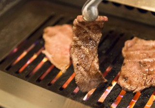 【幻の壱岐牛も】代々木駅前に肉バル『ミートバル肉たらし』がオープン！