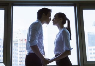 職場恋愛の成功テク♡社内男性への「正しいアプローチ法」3選