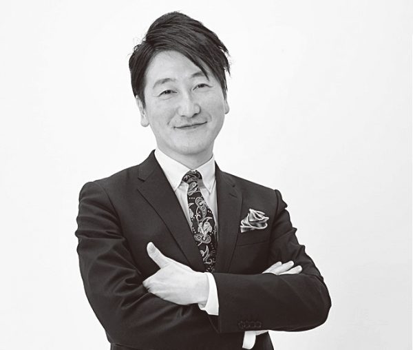 堀 潤 ジャーナリスト。NHKでアナウンサーとして活躍。2012年に市民ニュースサイト「8bitNews」を立ち上げ、その後フリーに。ツイッターは@8bit_HORIJUN