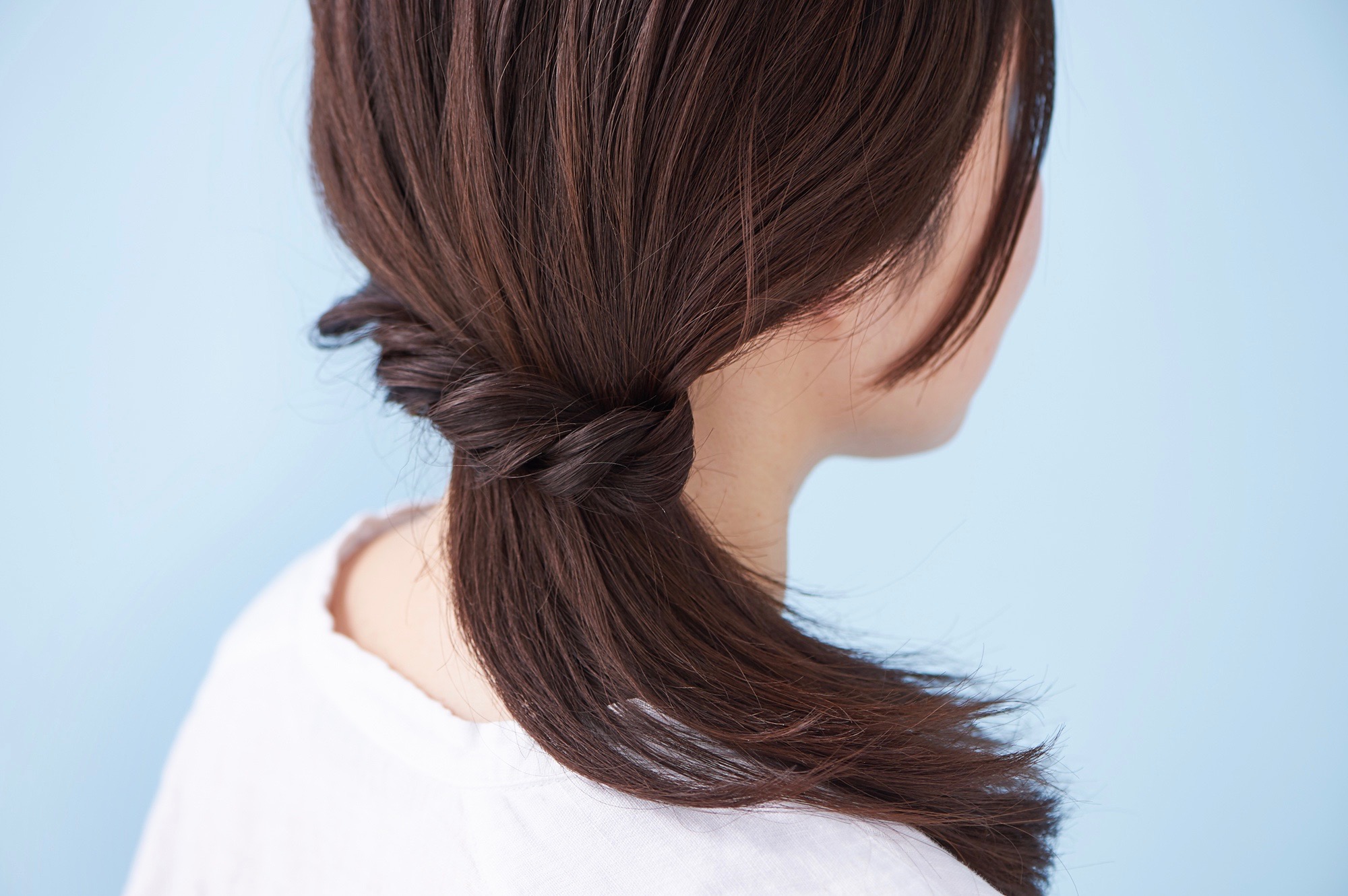 どんな髪質もねじってとめるだけ たった3分 簡単モテヘアアレンジ 写真 大嶋千尋 ヘアメイク 高松由佳 文 三谷真美 Anan総研 マガジンハウス