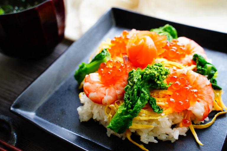 男が喜ぶ春レシピ 海老プリップリ 豪華に見える 簡単ちらし寿司 Anew マガジンハウス