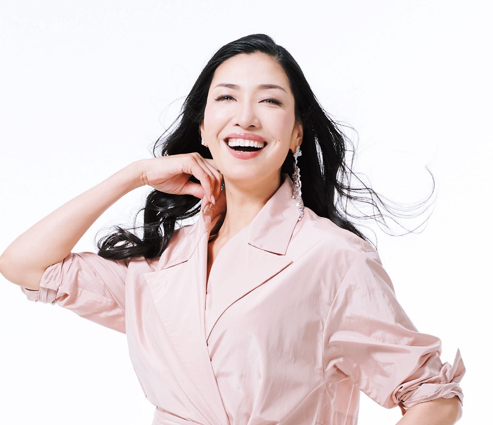 アン ミカ 3歳で顔に大けがを負い 苦労の人生から抜け出した5つの方法 Ananニュース マガジンハウス