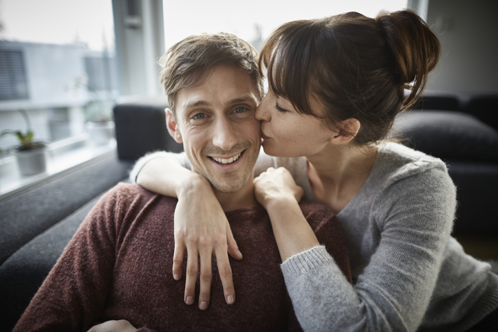 頑張ったごほうびに 男が萌えた 座ったままのキス 4選 文 塚田牧夫 Ananweb マガジンハウス