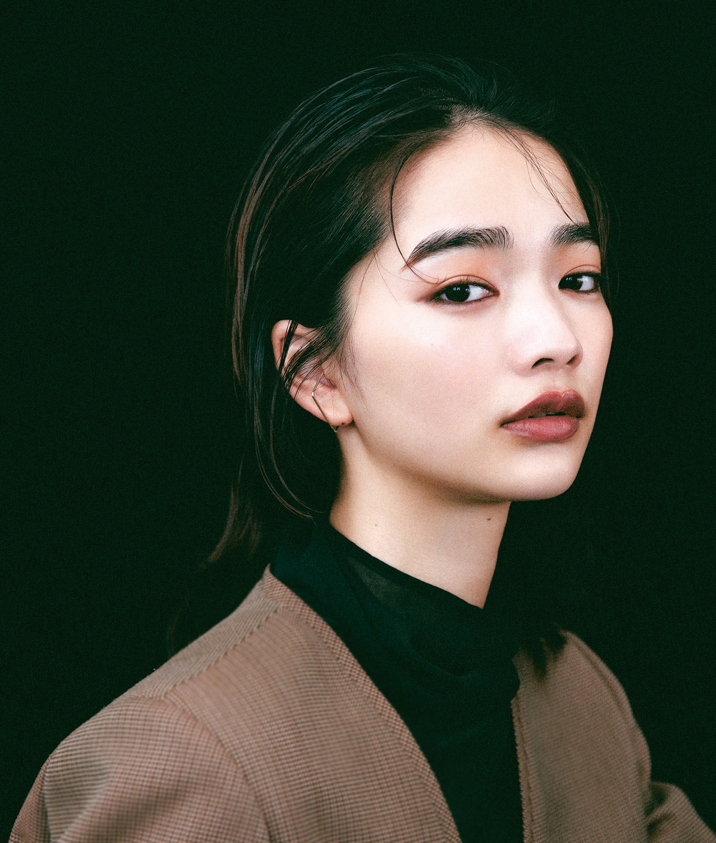 見上愛「こなれた上級者感が出る」 デパコス秋冬“アゲリップ”3選 ananニュース マガジンハウス