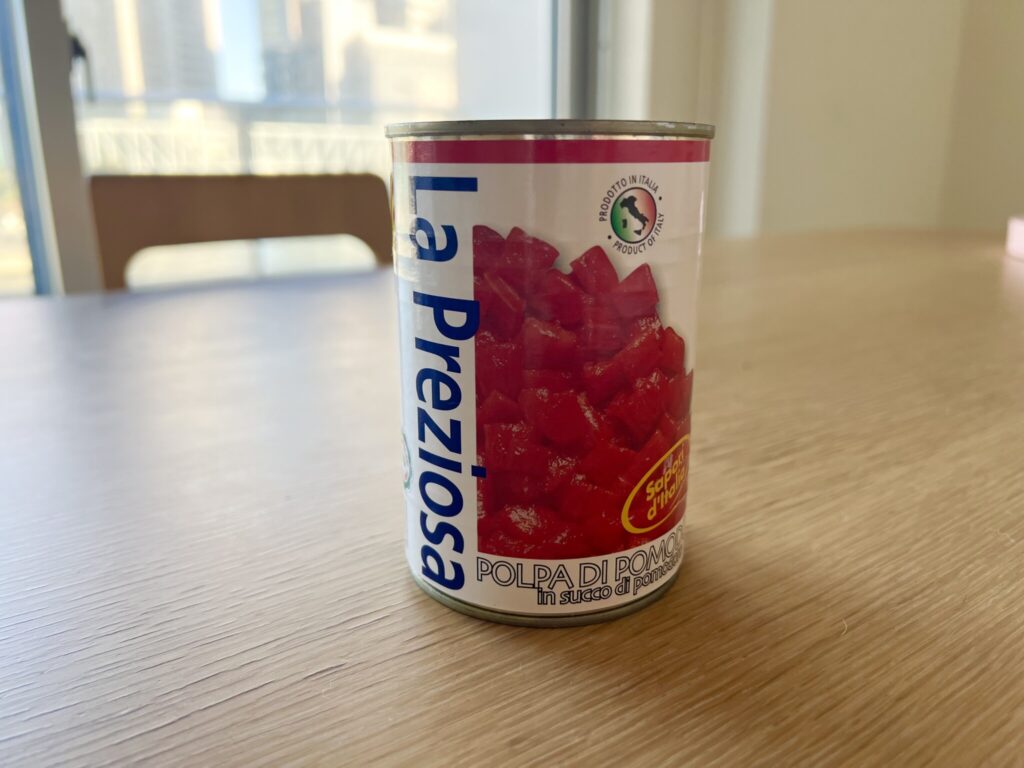 カルディ　トマト缶