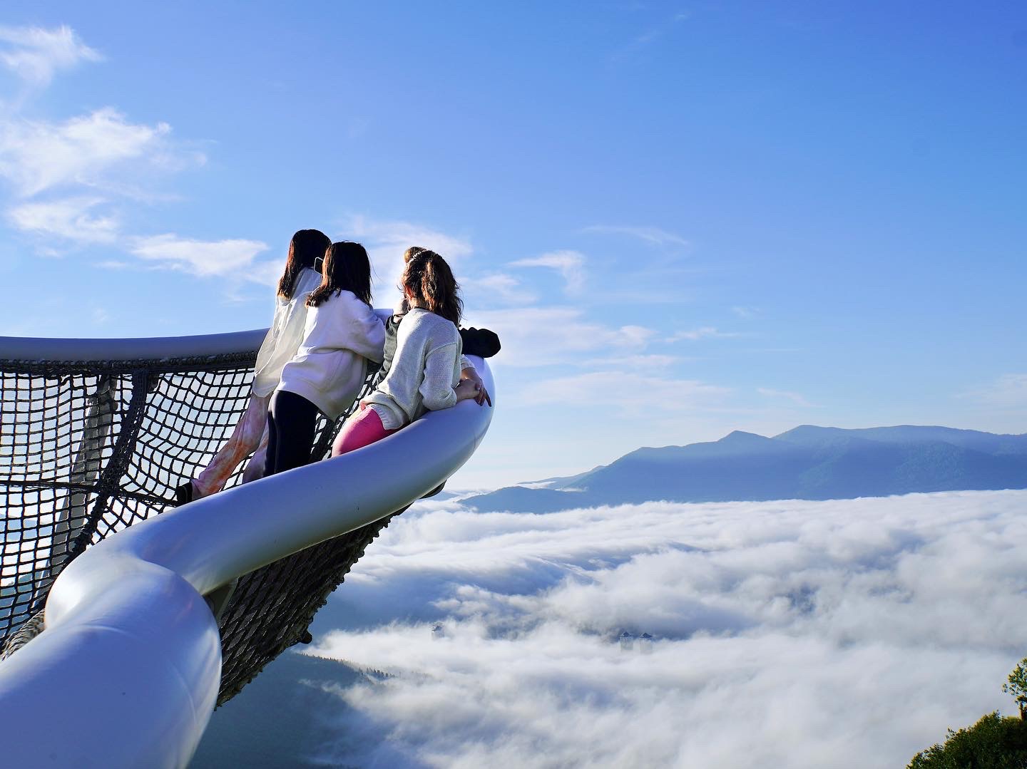 一生に一度は行きたい日本の絶景！ 旅ライター激推し「美しすぎる奇跡 ...