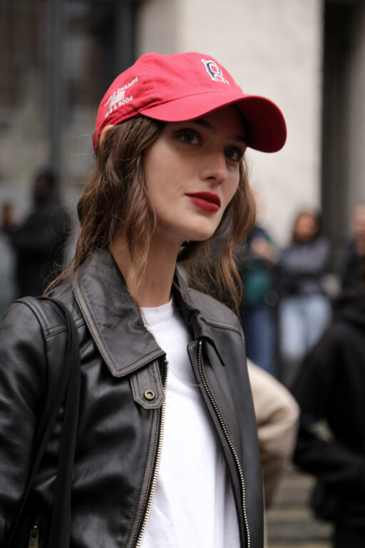 モデル セレブが愛用 大人に似合う キャップ ハットの最新帽子コーデ 写真 平野秀美 Anew マガジンハウス