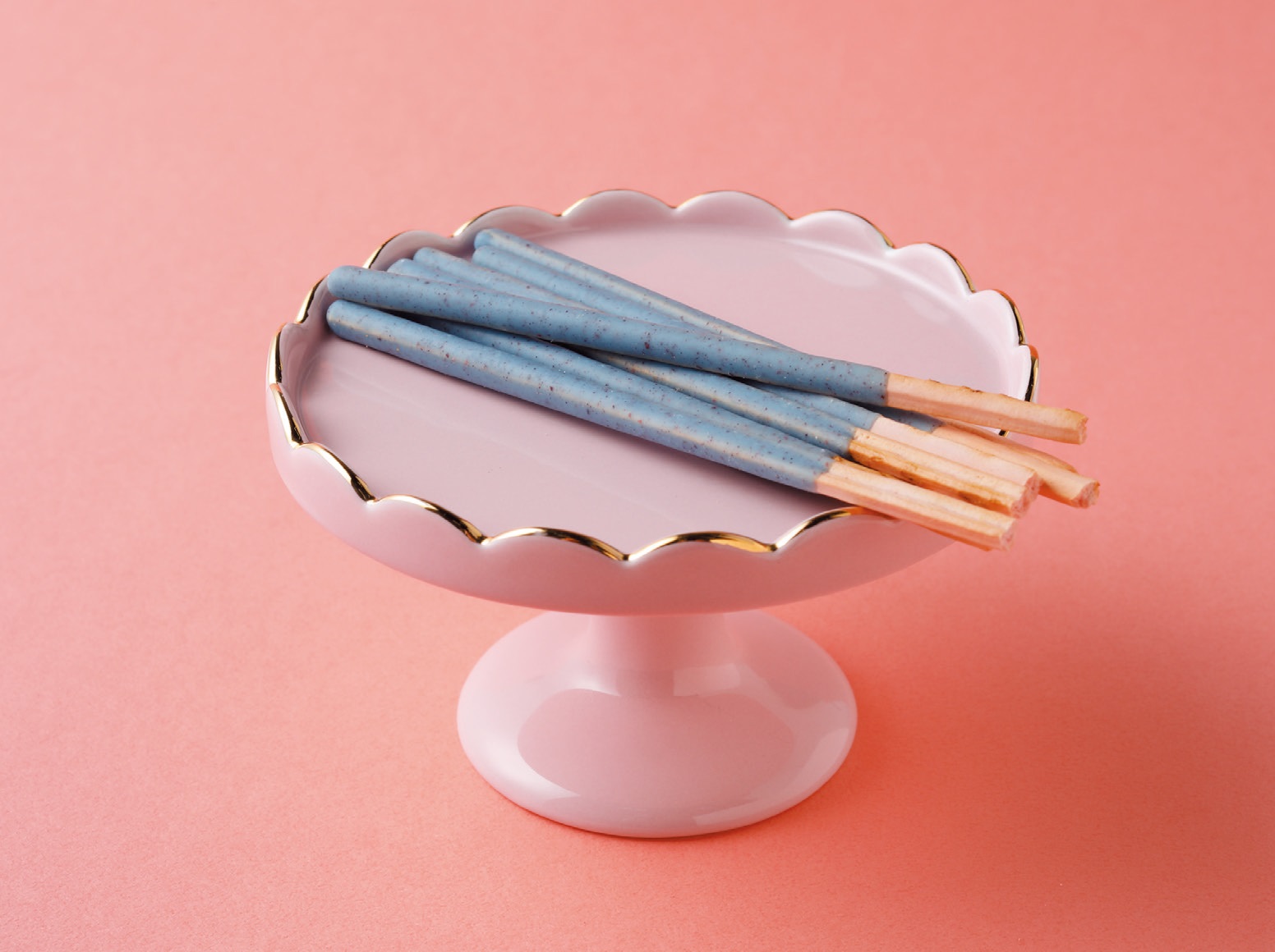 チョコ1粒＝イチゴ1粒の満足感!? コンビニで買える、最旬フルーツチョコ4選 ananニュース マガジンハウス