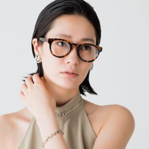 コーデの要に！ 夏の装いに映える個性派“イヤリング＆イヤーカフ”5選