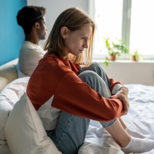 「やっぱり相性合わない…！」同棲中の彼女をドン引きさせた「彼の“無意識NG行動”」