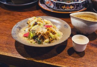 宇賀なつみ「いいつまみになる」 長崎出身の店主が作る、パリパリ食感の皿うどんを絶賛！