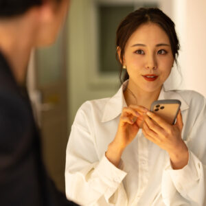 夫に尾行されて不倫がバレかけました… スリルに溺れた昼顔妻の「重大なあやまち」【前編】