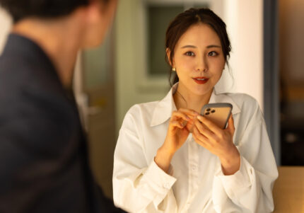 夫に尾行されて不倫がバレかけました… スリルに溺れた昼顔妻の「重大なあやまち」【前編】