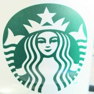 爆売れ新作、実はクリームが普通の見た目ではありません！ 元スタバ店員が教える「今しかない最新ドリンク｣