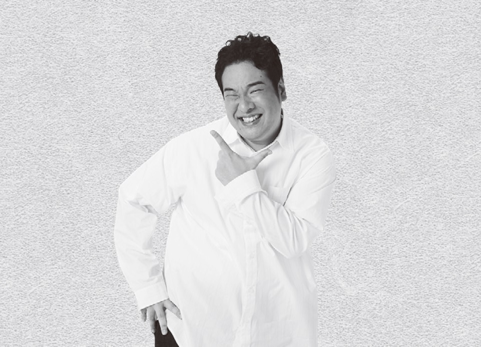 岡崎体育「全部揃えれば、岡崎体育のライブ会場を完全再現できる」 “裏方アクスタ”を計画!? ananニュース マガジンハウス