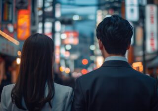 欲求不満な人妻が、横丁で出会った男性とホテルへ…「既婚女性の大胆すぎる行動」3選