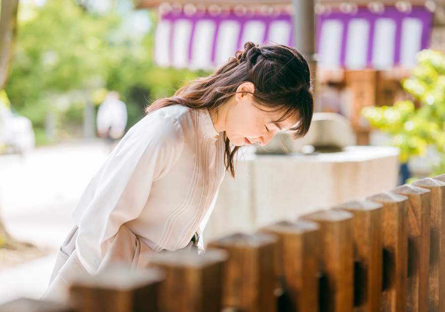 神社・仏閣へ足を運ぶ