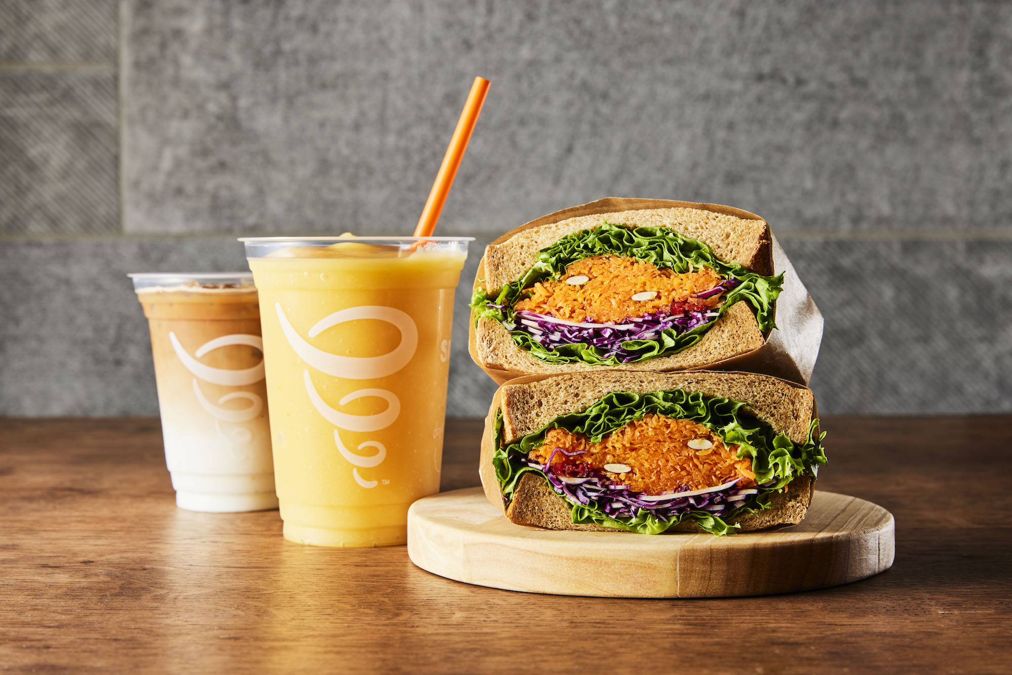 メニューが想像以上にスゴい…スムージー専門店「Jamba」世界初のデリカフェ、日本限定ドリンクも!
