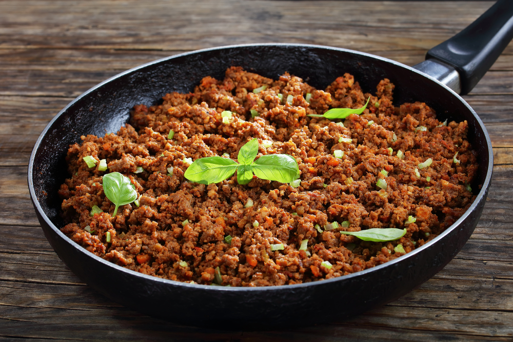 Hot,Juicy,Ground,Beef,Stewed,With,Tomato,Sauce,,Spices,,Basil,