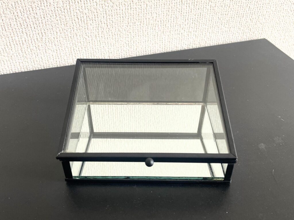 フタ付きガラス小物入れ：Sサイズ ¥550