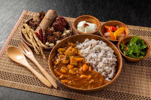 刺激の強い食べ物や飲み物